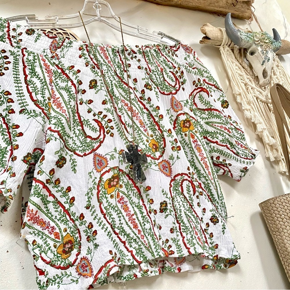 Trendy Off the shoulder boho blouse w paisley print & Gypsy shabby chic vibe